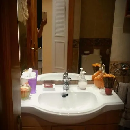 Homestay Doble,bano Privado,en Piso Particular,urbanizacion Completa Y Garage,en Albufereta,cerca Del Puerto,explanada Y Castillo De Alicante